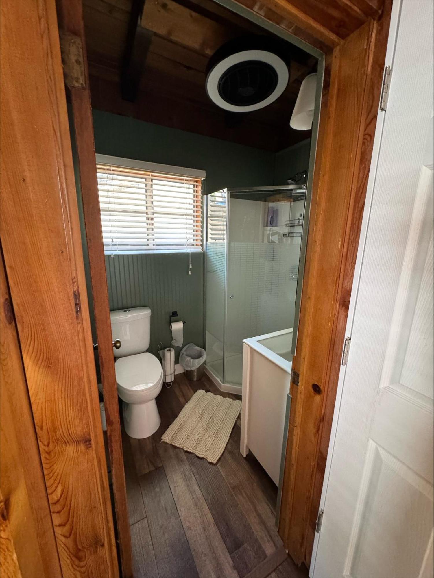 Sunrise Beach Lakefront Cottage In Secluded Cove מראה חיצוני תמונה