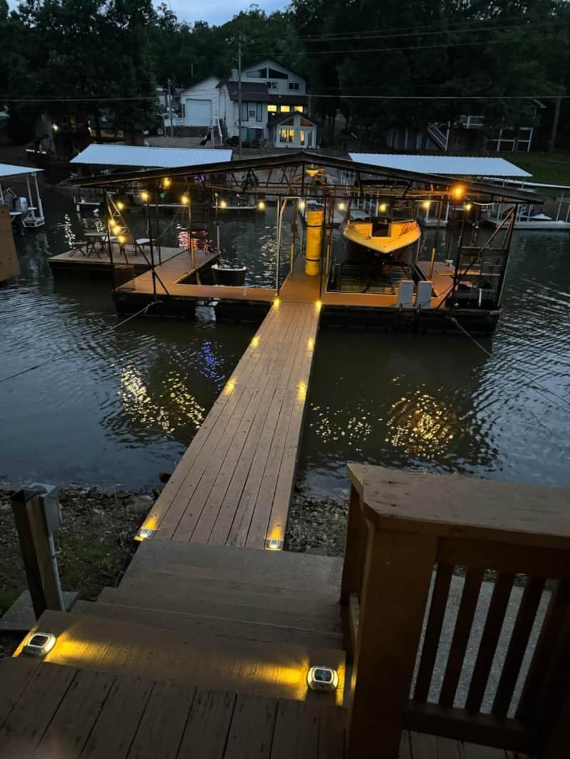 Sunrise Beach Lakefront Cottage In Secluded Cove מראה חיצוני תמונה